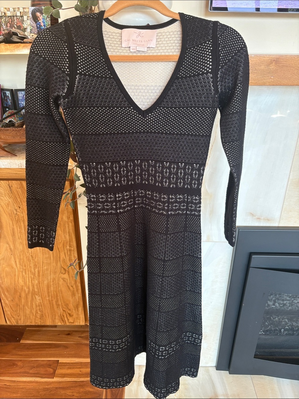 Gal Meets Glam Black V‑Neck Long Sleeve A‑Line Knit Dress - Picture 3 of 6